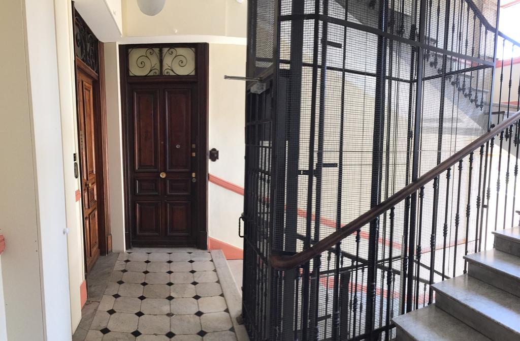 2 Bedrooms Appartement In Central Location On The Famous Place Massena Nizza Esterno foto