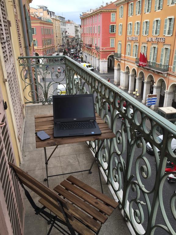 2 Bedrooms Appartement In Central Location On The Famous Place Massena Nizza Esterno foto