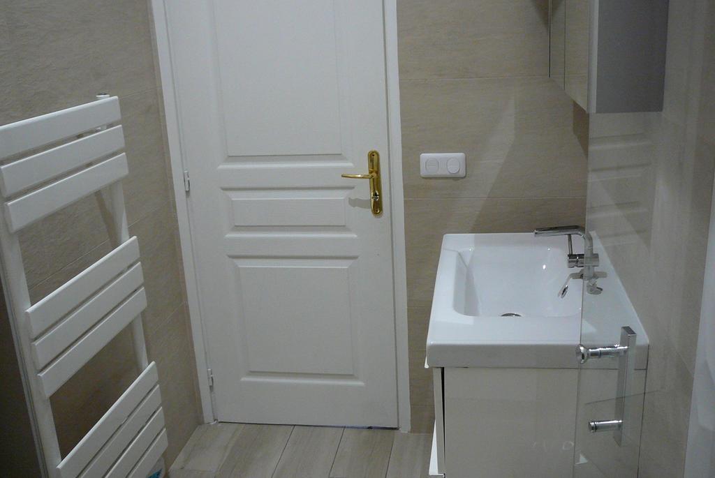 2 Bedrooms Appartement In Central Location On The Famous Place Massena Nizza Esterno foto