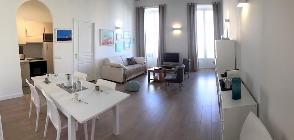2 Bedrooms Appartement In Central Location On The Famous Place Massena Nizza Esterno foto